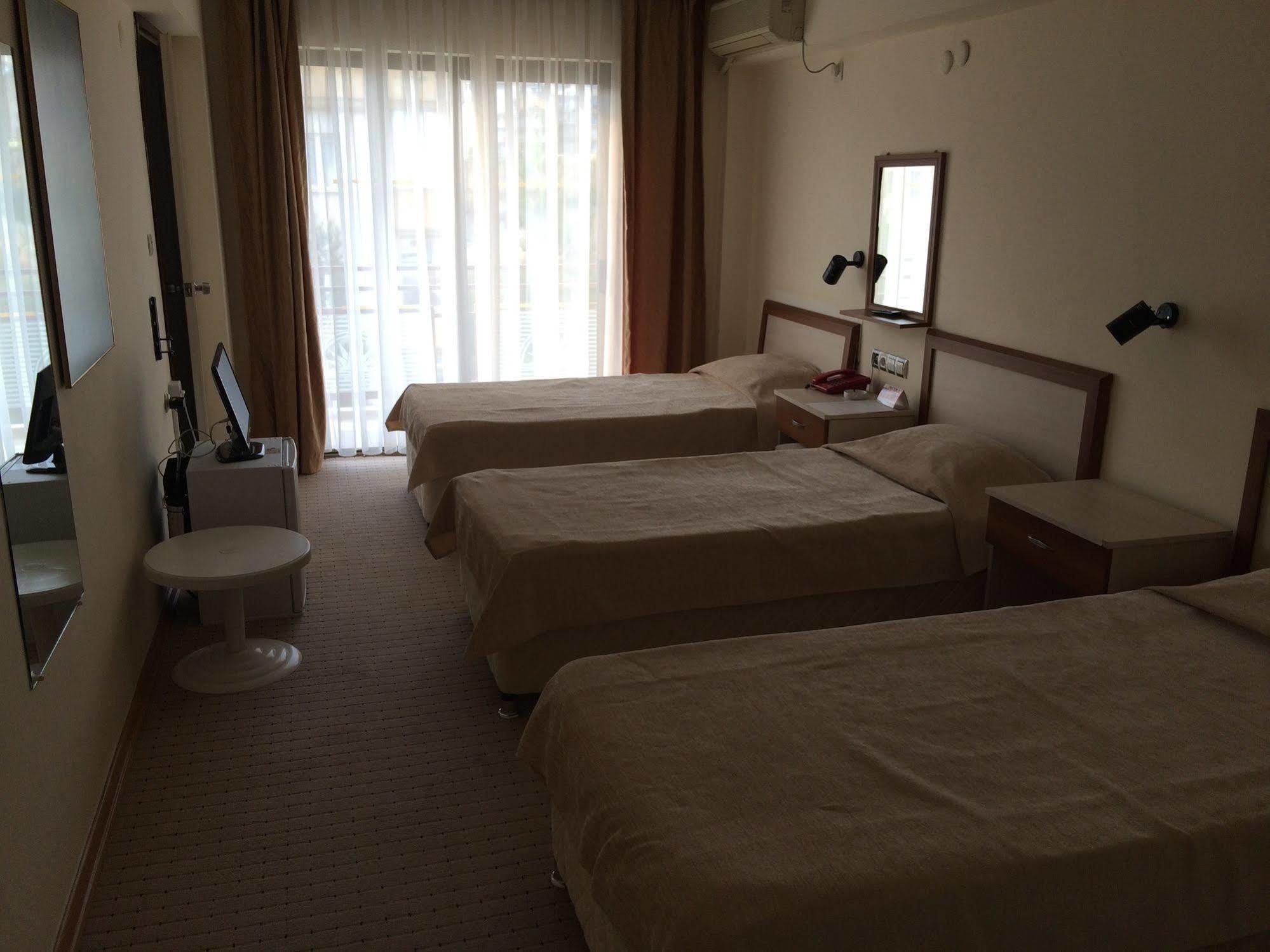 Saturn Hotel كوشاداسيه المظهر الخارجي الصورة