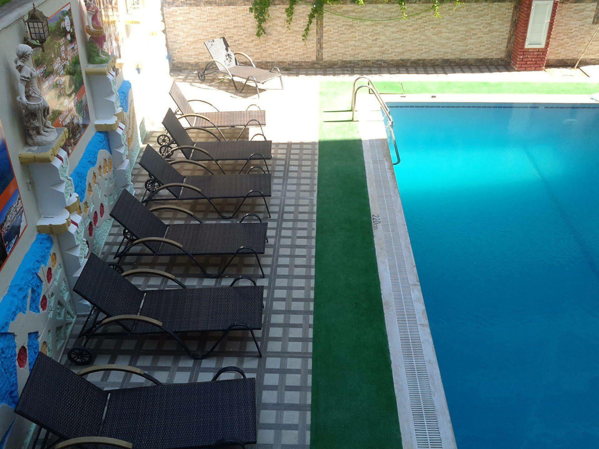 Saturn Hotel كوشاداسيه المظهر الخارجي الصورة